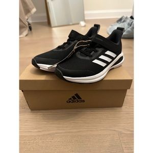 NWT ADIDAS kids FortaRun Sneakers size 13
